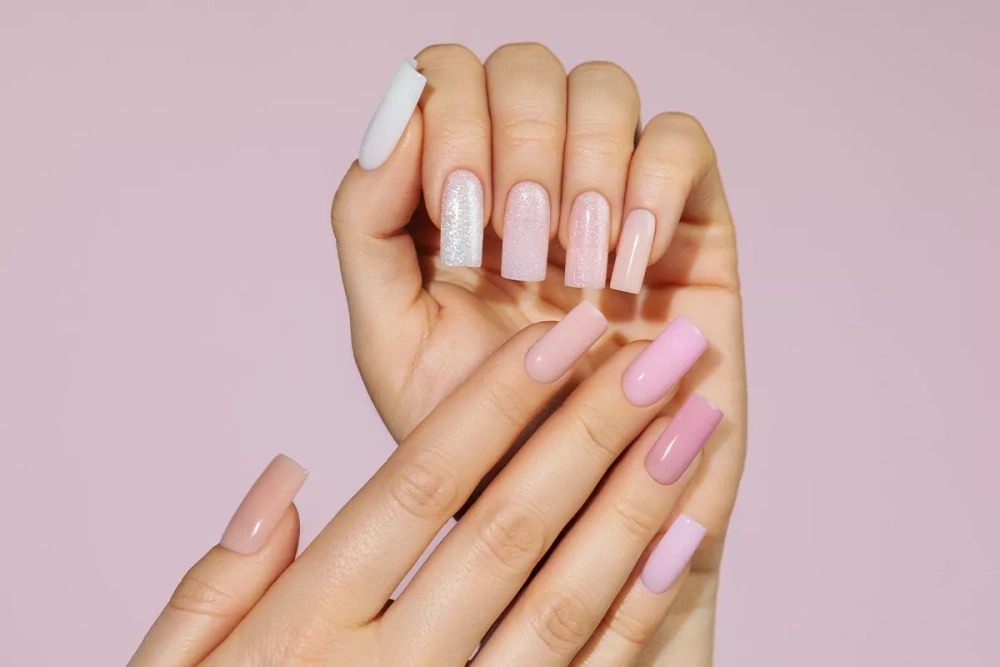 Victoria Vynn Insta Gel 10 Frosty Shine - Selbstnivellierendes Builder Gel 40 ml